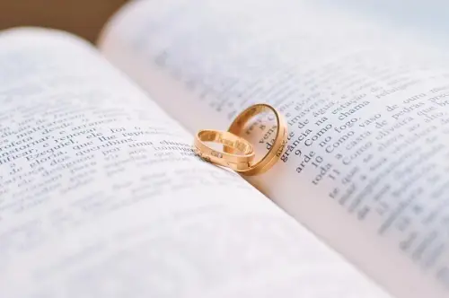 Vendere oro e oggetti preziosi: come fare a non essere truffati?