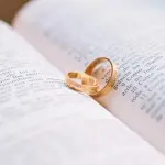 Vendere oro e oggetti preziosi: come fare a non essere truffati?
