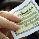 Assicurazione auto sempre più cara, ecco come difendersi