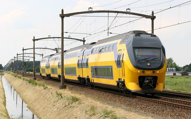 Problemi per i pendolari lecchesi: treno in panne, saltano quattro corse
