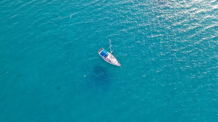 Vacanze in barca: le migliori idee per un’avventura da sogno in Sardegna
