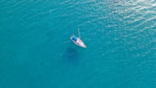 Vacanze in barca: le migliori idee per un’avventura da sogno in Sardegna